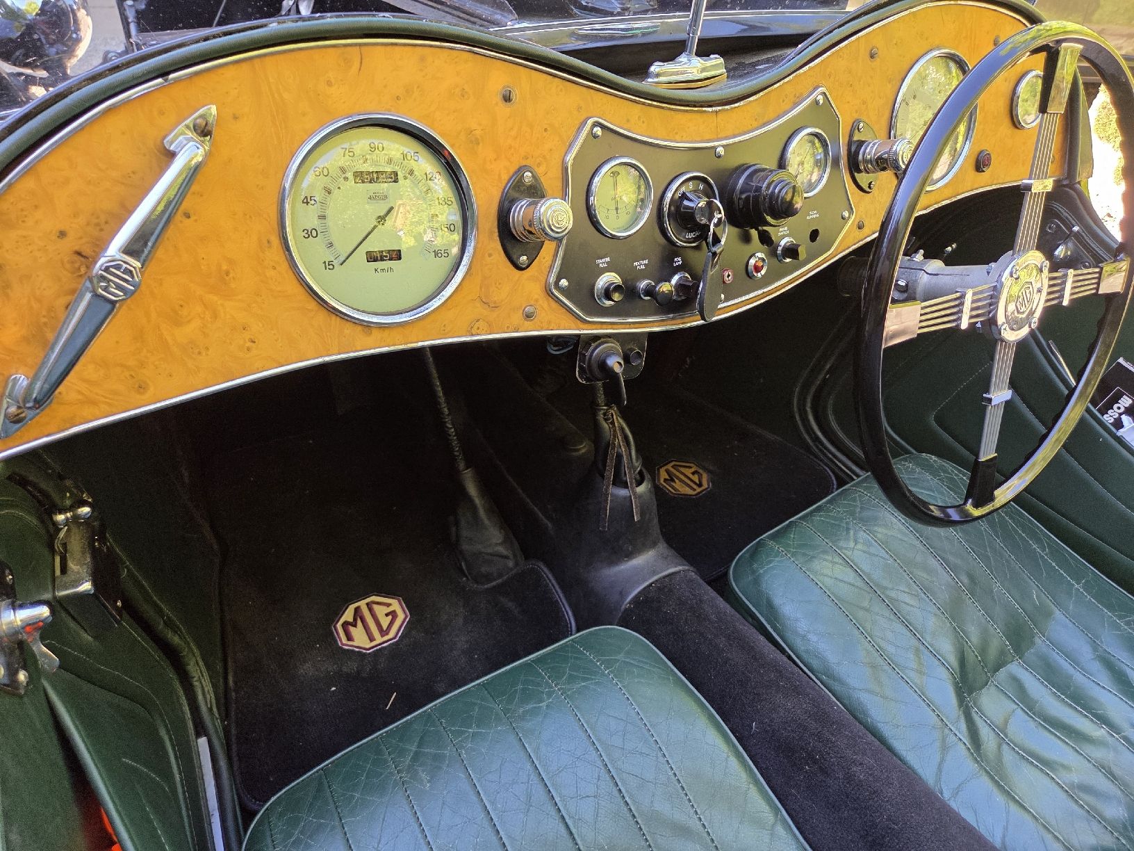 MG Automobili: MG TC Cabrio Oldtimer – Usato da Uesslingen venduto da 1Atelier 9