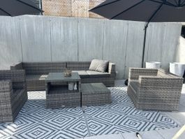 Rattanlounge zu verkaufen
