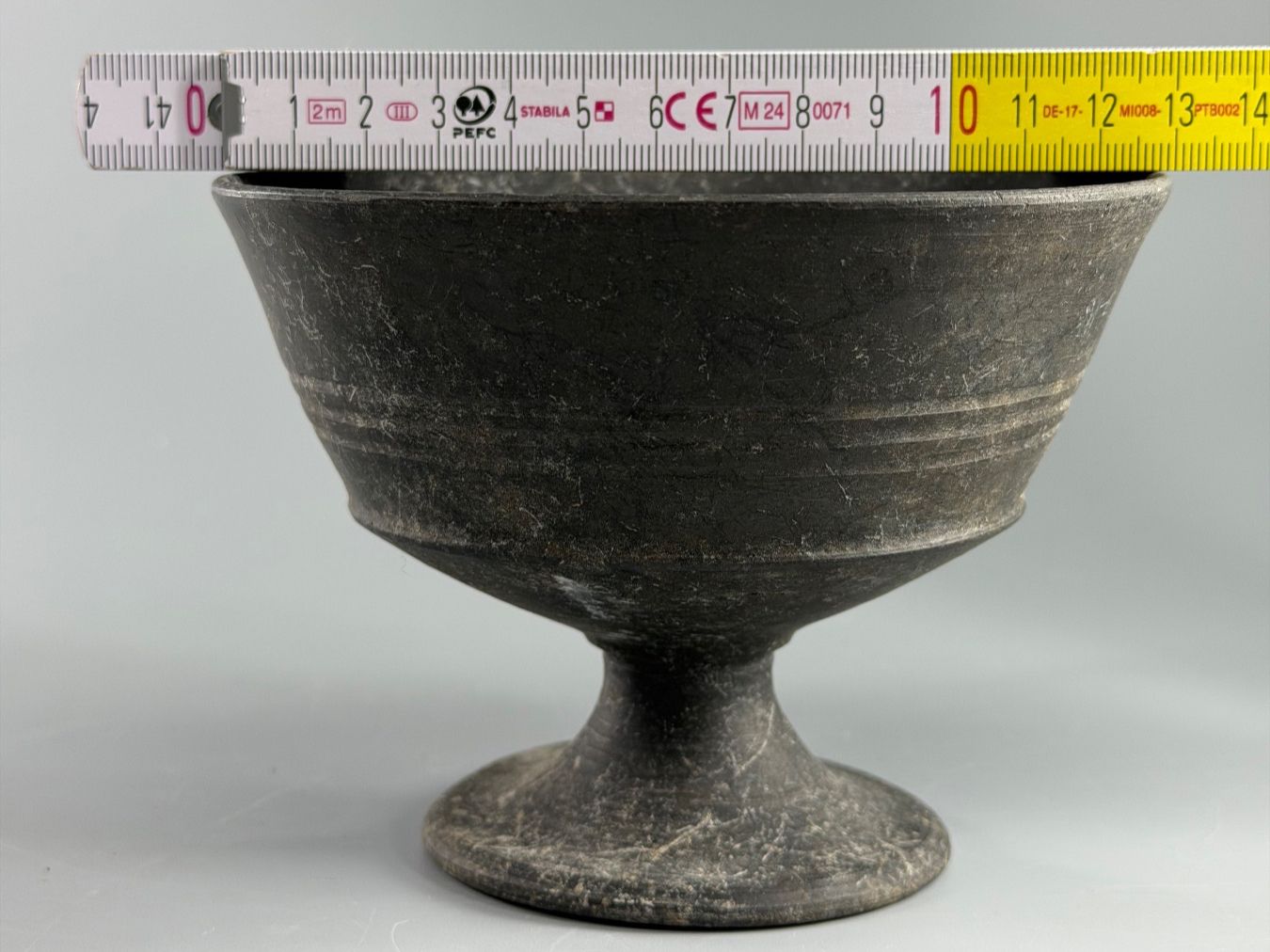 Vase & Récipients: Archaische Stein Kelch – D'occasion à Sennhof par Johnbest 5