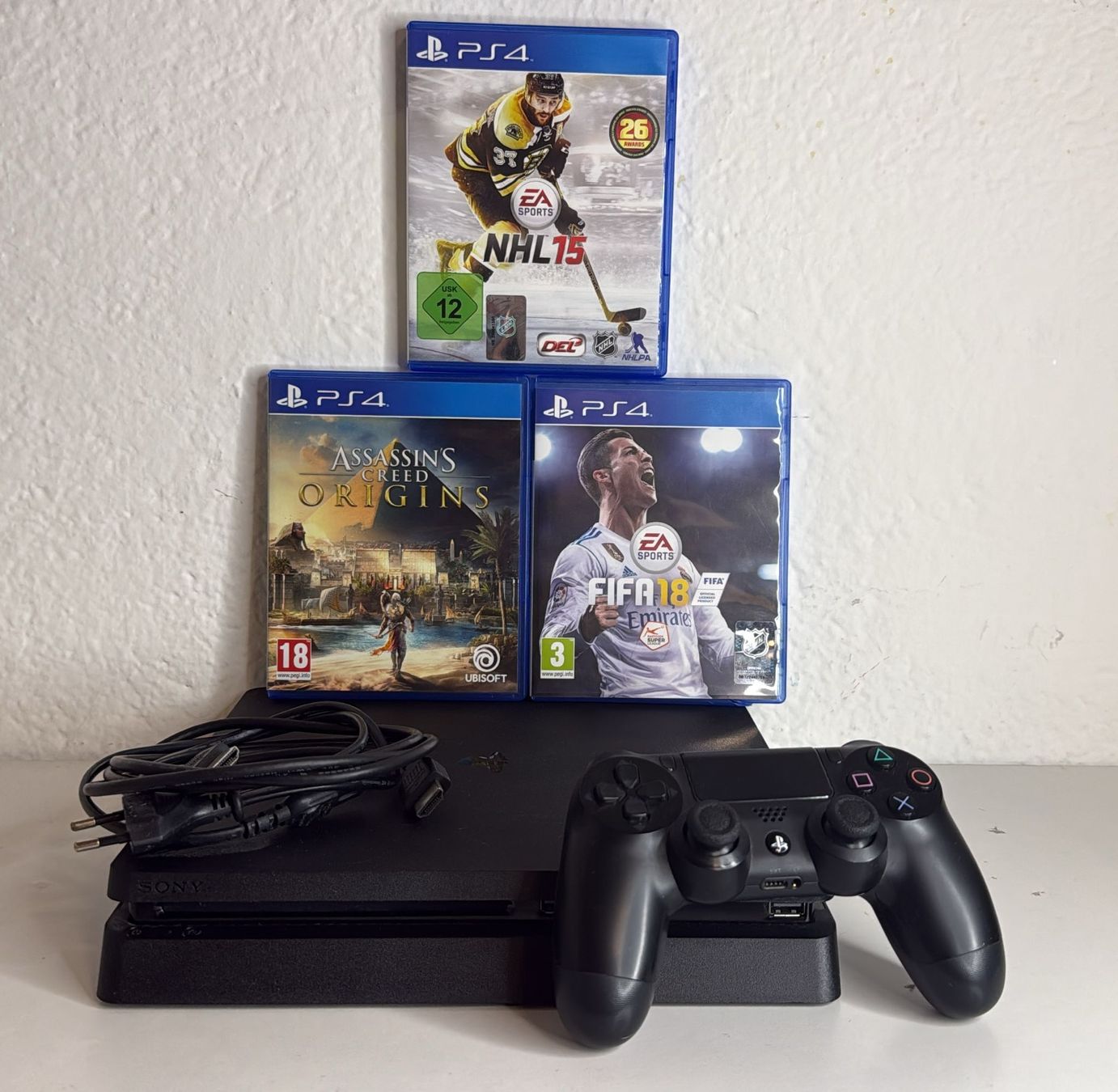 Sony Console: PlayStation 4 Slim 500GB mit 3 Spielen und Controller – Usato da Ehrendingen venduto da lax21