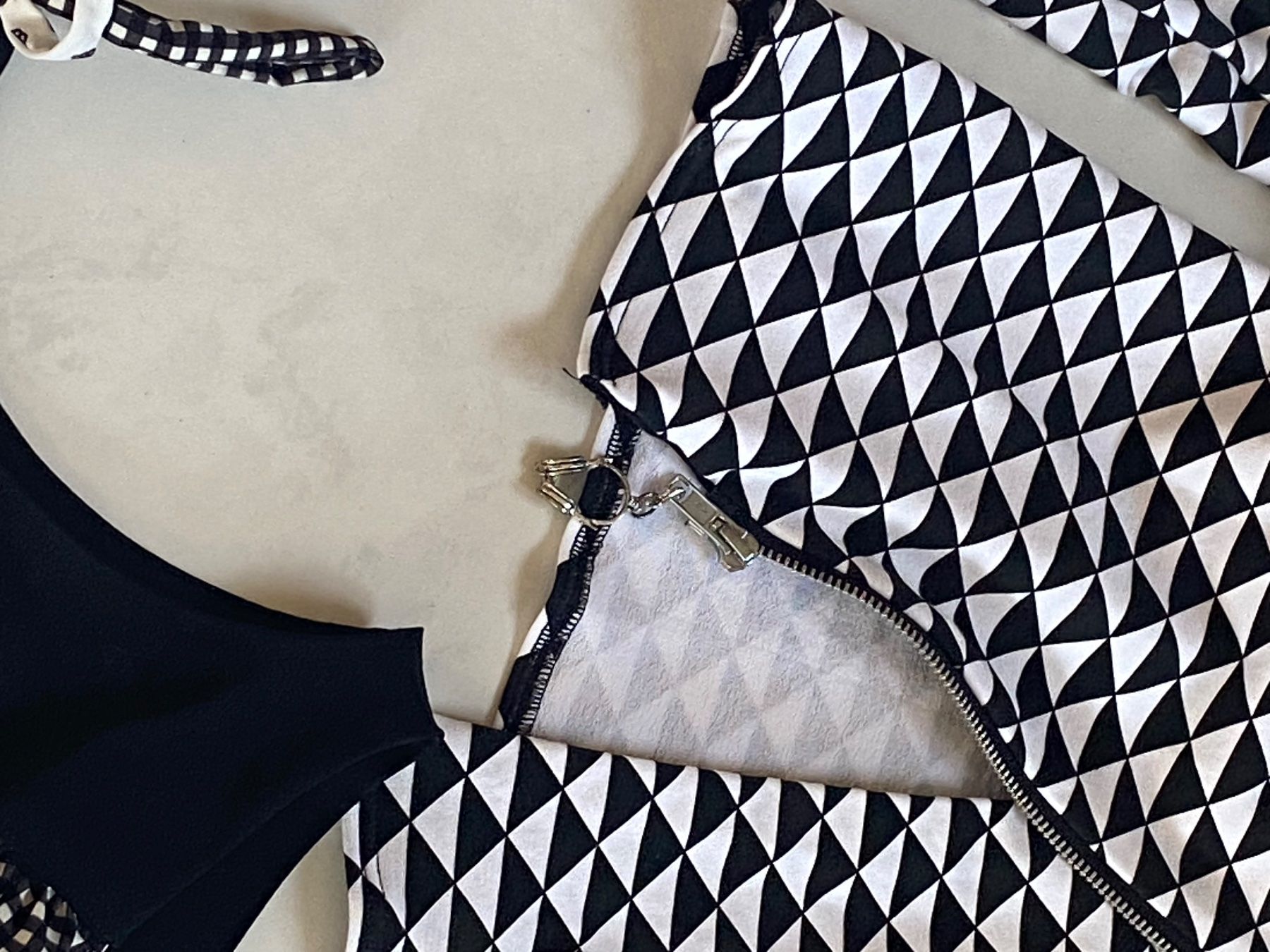Vestiti & Gonne: LA RUCHE DE LORINE 3 pièces 10ans/140cm – Nuovo (secondo la descrizione) da domdidier venduto da picolo99 1