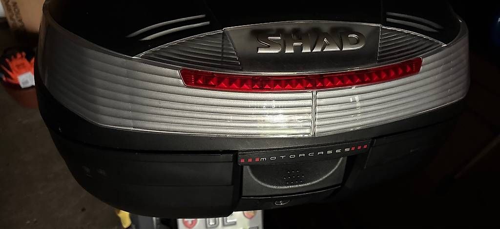 Topcase: Honda SES125 Dylan Roller mit Topcase – Usato da Grünenmatt venduto da Loewen2 4