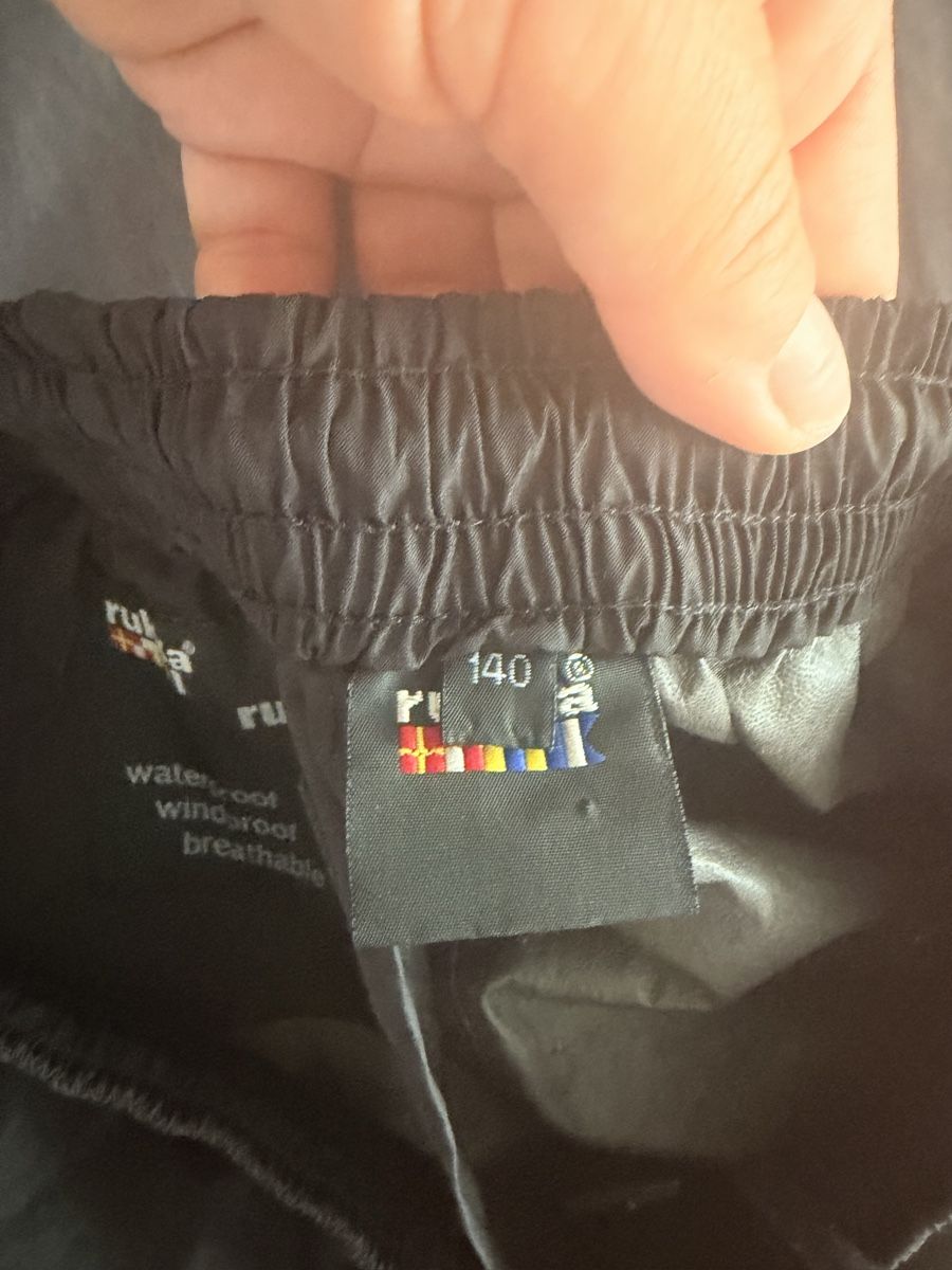 Rukka Hosen: Rukka Tech waterproof pants size 140 damaged – Gebraucht aus Männedorf von iza04 2