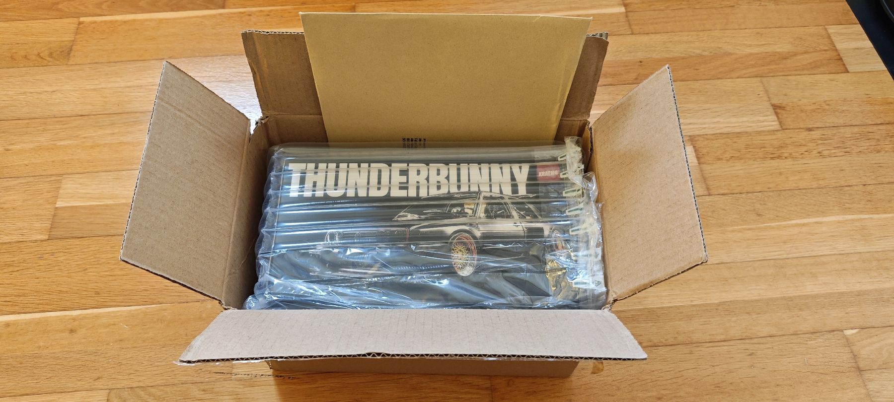 Modellini d'auto: Kraemo Thunderbunny 1:18 – Nuovo e nell'imballaggio originale da Obfelden venduto da Racetac 3