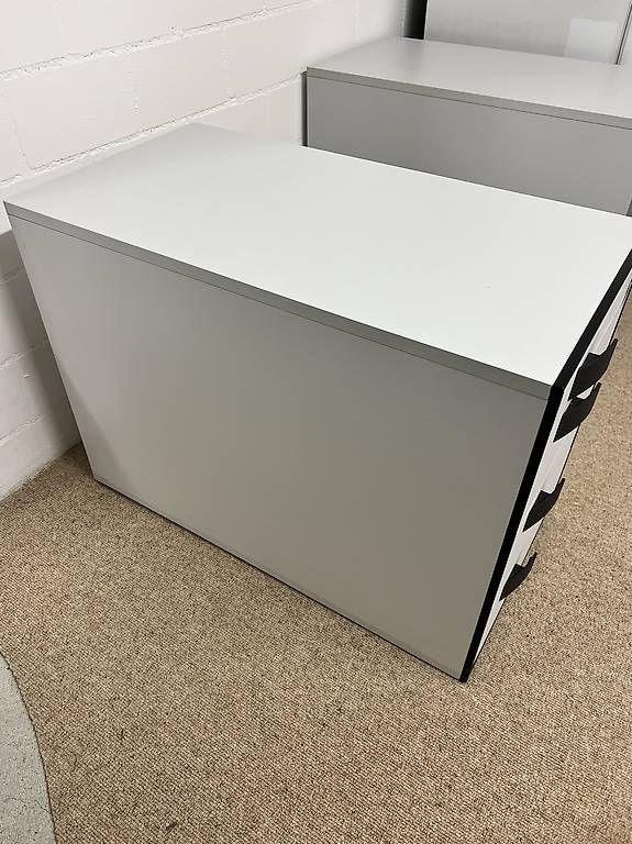 Elan Banconi: Elan Korpus mit 4 Schubladen Container – Usato da Volketswil venduto da Hilal 4