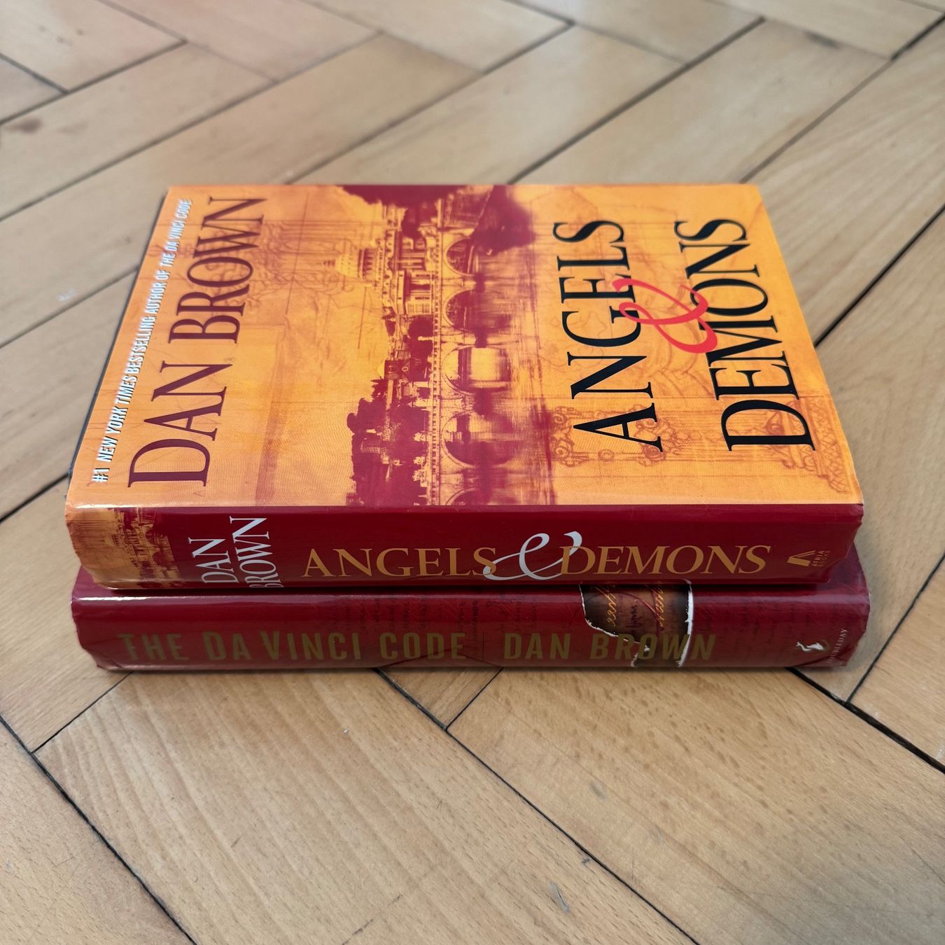 Bücher: Dan Brown - Angels & Demons + The da Vinci Code (Hardcover) – Gebraucht aus Luzern von philippbrl 3
