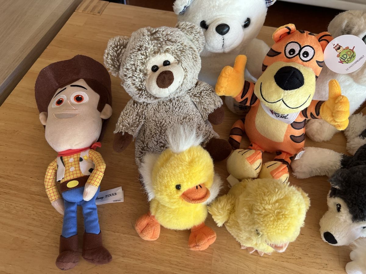 Jouets: Plüschtier-Sammlung – D'occasion à Zuchwil par Commander0 1