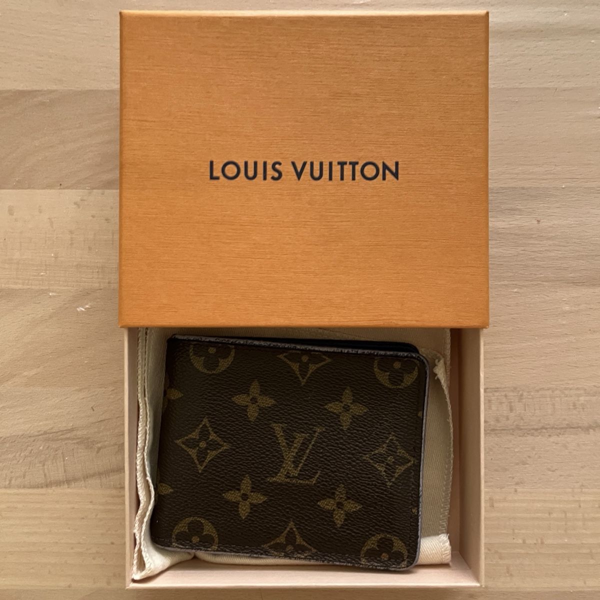 Louis Vuitton Portafogli: Louis Vuitton Portefeuille Slender Monogram Bleu – Usato da Tannay venduto da hypefromhome