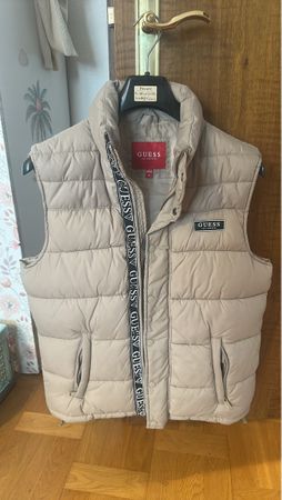 Guess Weste gesteppt beige Logo Print neuwertiger Zustand