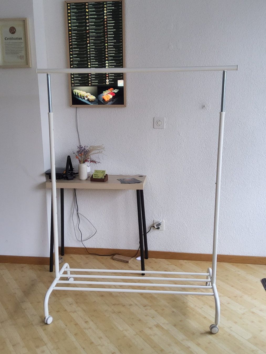 Ikea Garderobe: RIGGA Garderobenständer, weiß, Neuwertig – Neu (gemäss Beschreibung) aus Suberg von Lovelyfashion 4