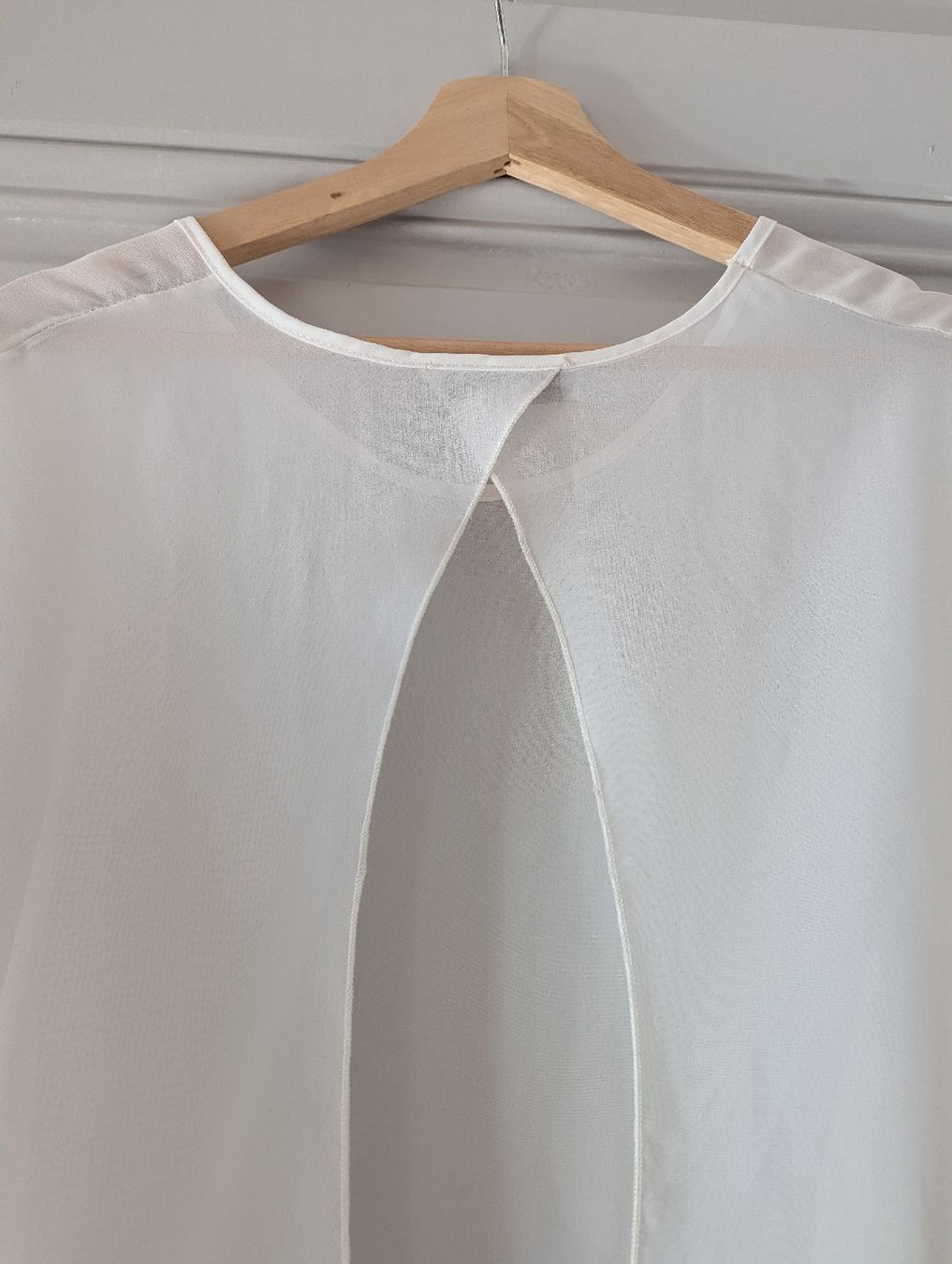 Top: haut blanc rinascimento M – Usato da Montreux venduto da dem_gyt9 4