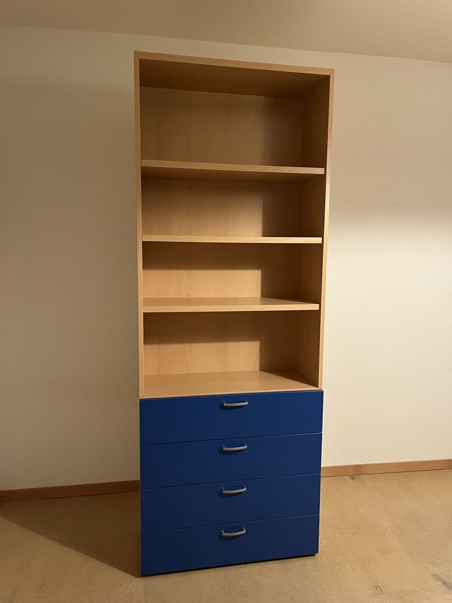 Scaffali: Bücherregal mit Schubladen (blau) – Usato da Nussbaumen AG venduto da eli_pq5d