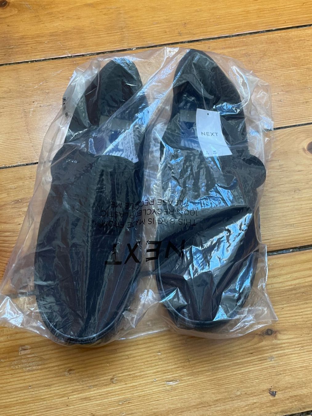 Next Scarpe per ragazzi: Neuf: Pantoufles enfant - EU 38 – Nuovo e nell'imballaggio originale da Satigny venduto da Suisse_gigi 5