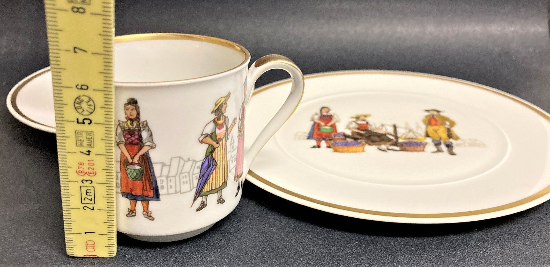 Geschirrsets: Langenthal Mocca Set 3teilig Trachten handbemalt Bâle TOP – Gebraucht aus Wangen b. Olten von Buntgemischt 8