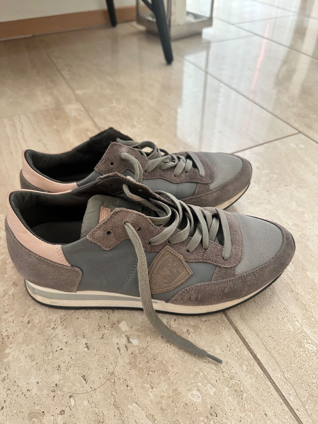 Scarpe da donna: Sneaker Philippe Model grau Grösse 39 Made in Italy – Usato da Dübendorf venduto da Kabelo