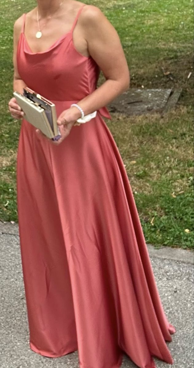 Kleider: LAONA Kleid orange/ lachs  Grösse 36 – Gebraucht aus Glattbrugg von SMusic98 2