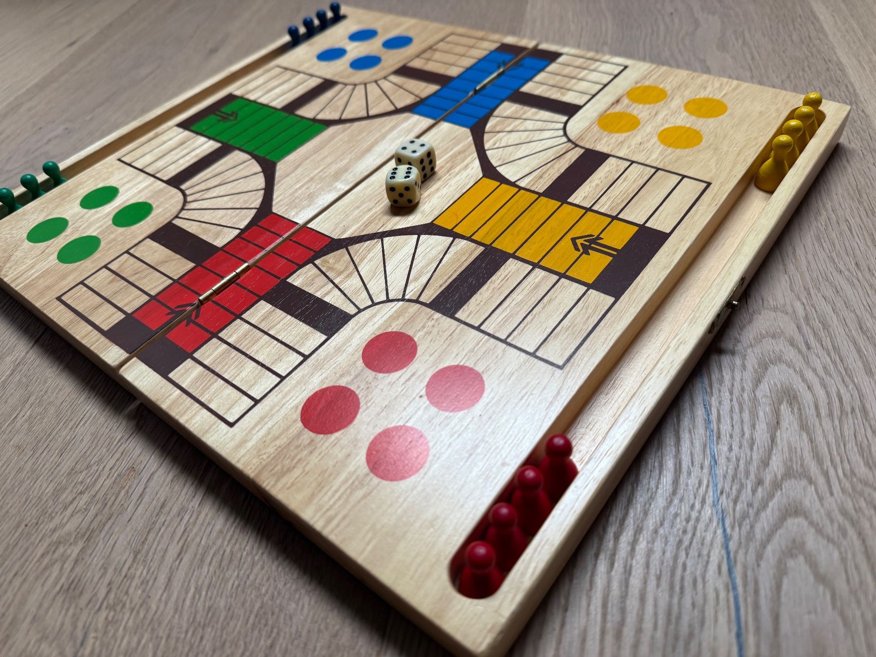 Jeux: Spiele-Set "Eile mit Weile - Holz" und "Backgammon" – D'occasion à Pfäffikon SZ par Curli 3