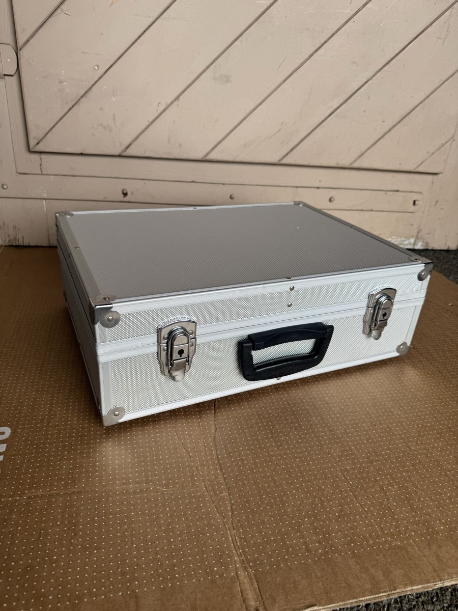 Valises de voyage: Alu Koffer – D'occasion à Belp par ch1999 1