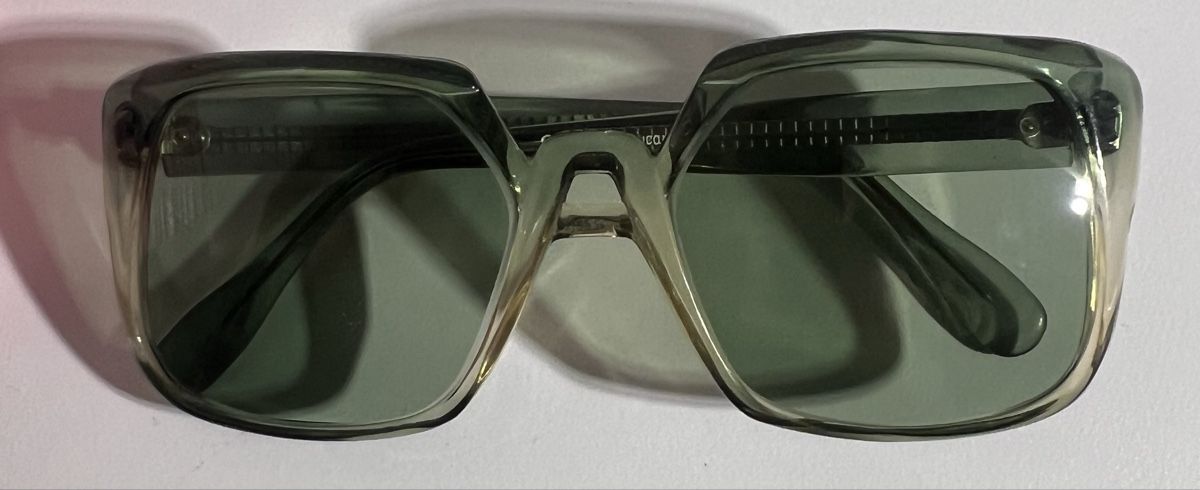 Occhiali & Lenti: Lunettes de soleil Tiffany Eyewear – Usato da St-Pierre-Clages venduto da ste_xk6p