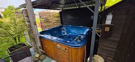 Whirlpool für 6 Plätze 240cm x 240cm gebraucht.