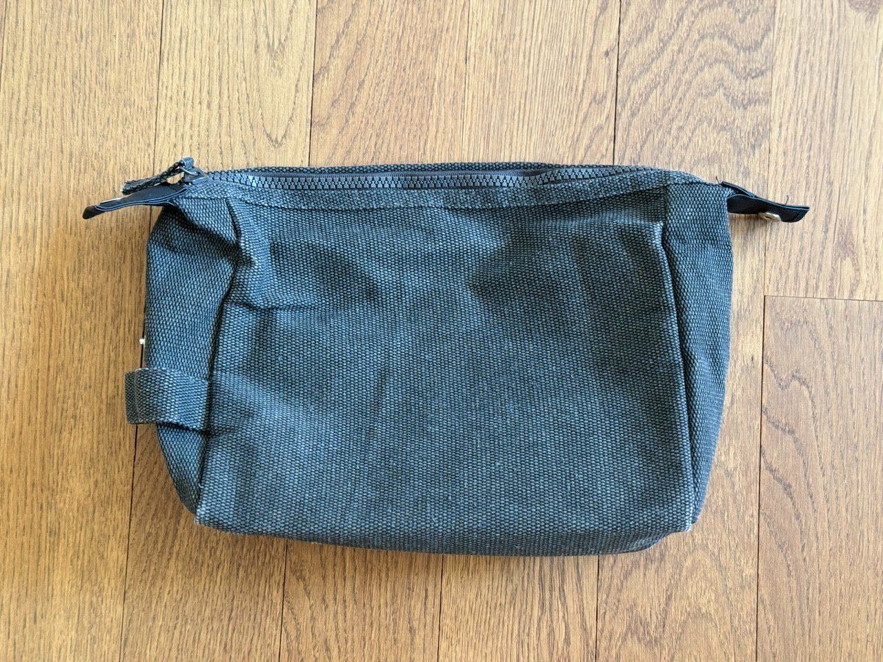 Custodie per cosmetici: Necessaire / Kulturtasche aus Stoff neu – Nuovo (secondo la descrizione) da Riehen venduto da lor_d5w8