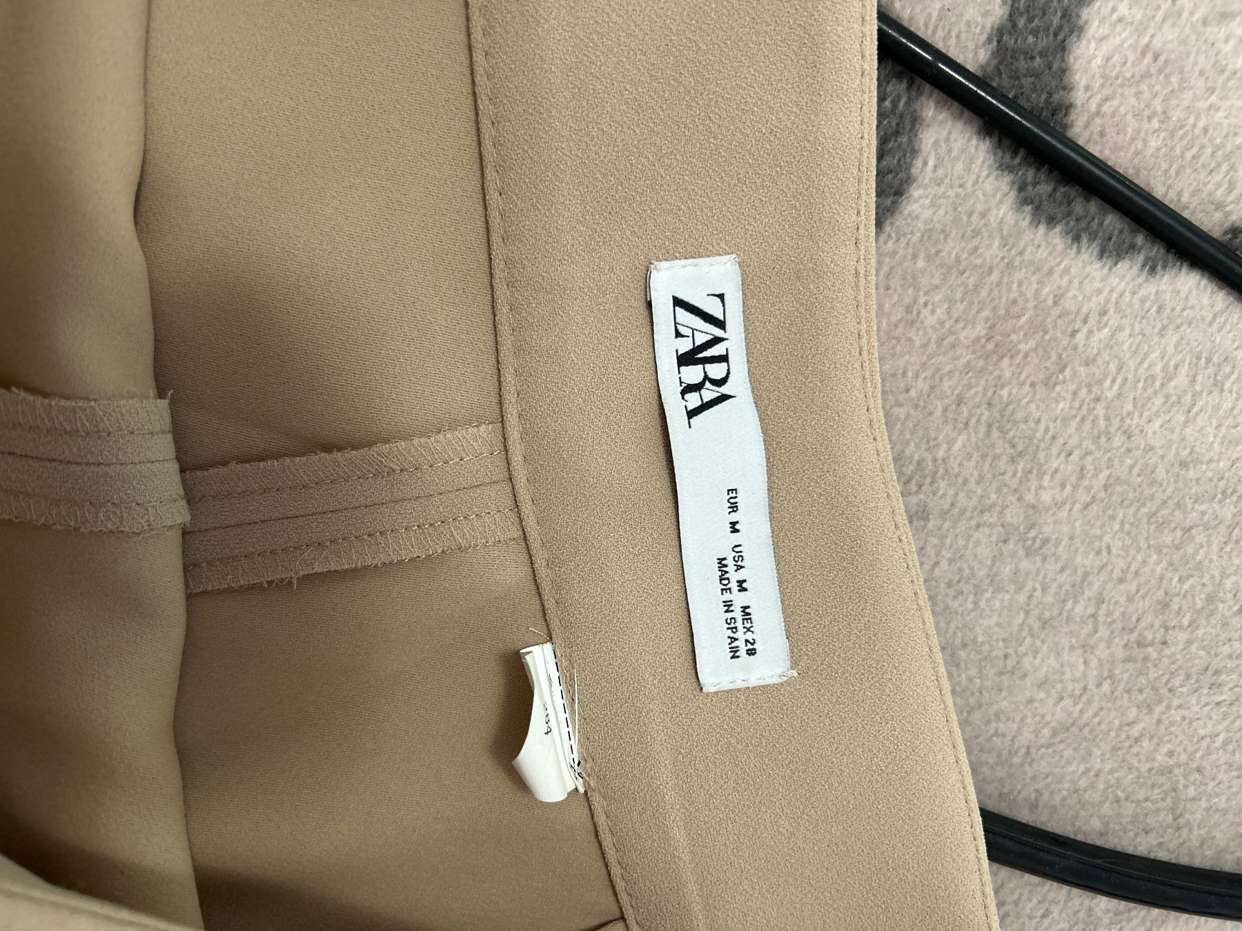 Zara Hosen: Zara Hose M – Neu (gemäss Beschreibung) aus Oberdorf BL von Luka02 1