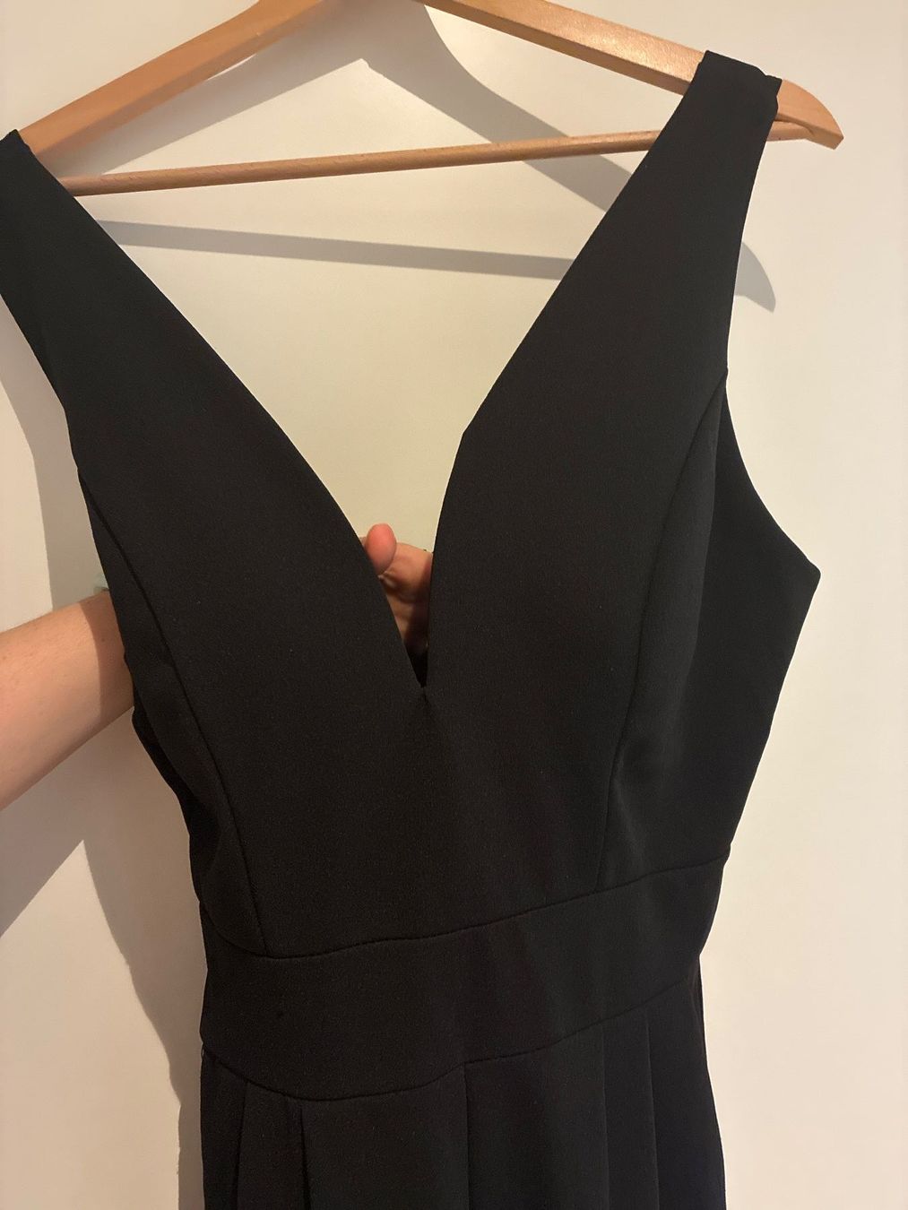 Wal G. Jumpsuits: Jumpsuit schwarz Grösse L 95%Polyester. Mit V ausschnitt – D'occasion à Winterthur par StEfFi_94ZiSt 3