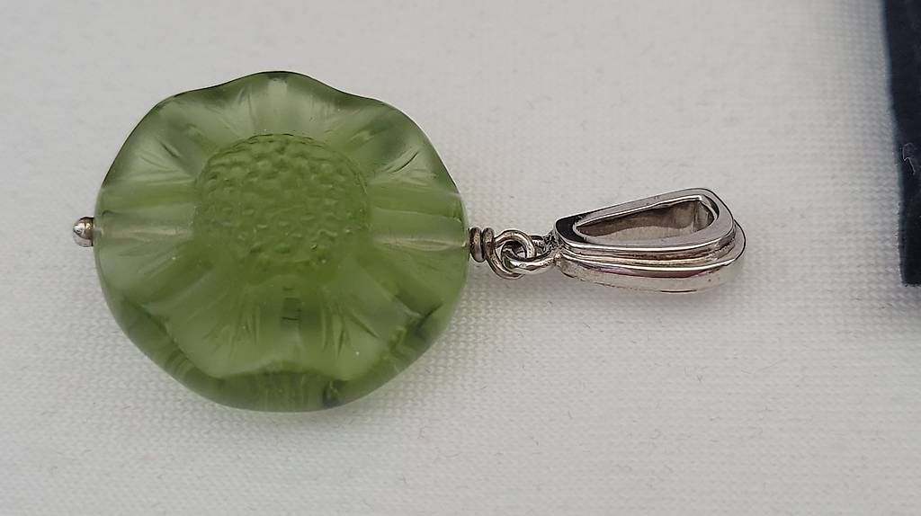 Lalique Anhänger: Lalique pendant fleur 2 faces antine argent – Neu und originalverpackt aus Neuhausen von mar_ryh8 1