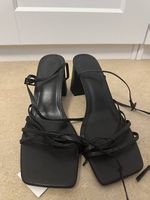 High Heel Blockabsatz Schwarz