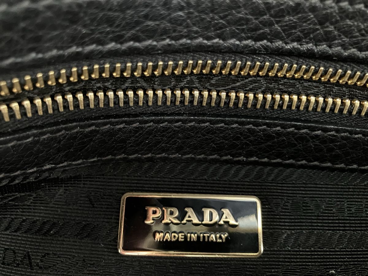 Prada Taschen für Damen: Prada Tasche – Gebraucht aus Zürich von Lilua78 4