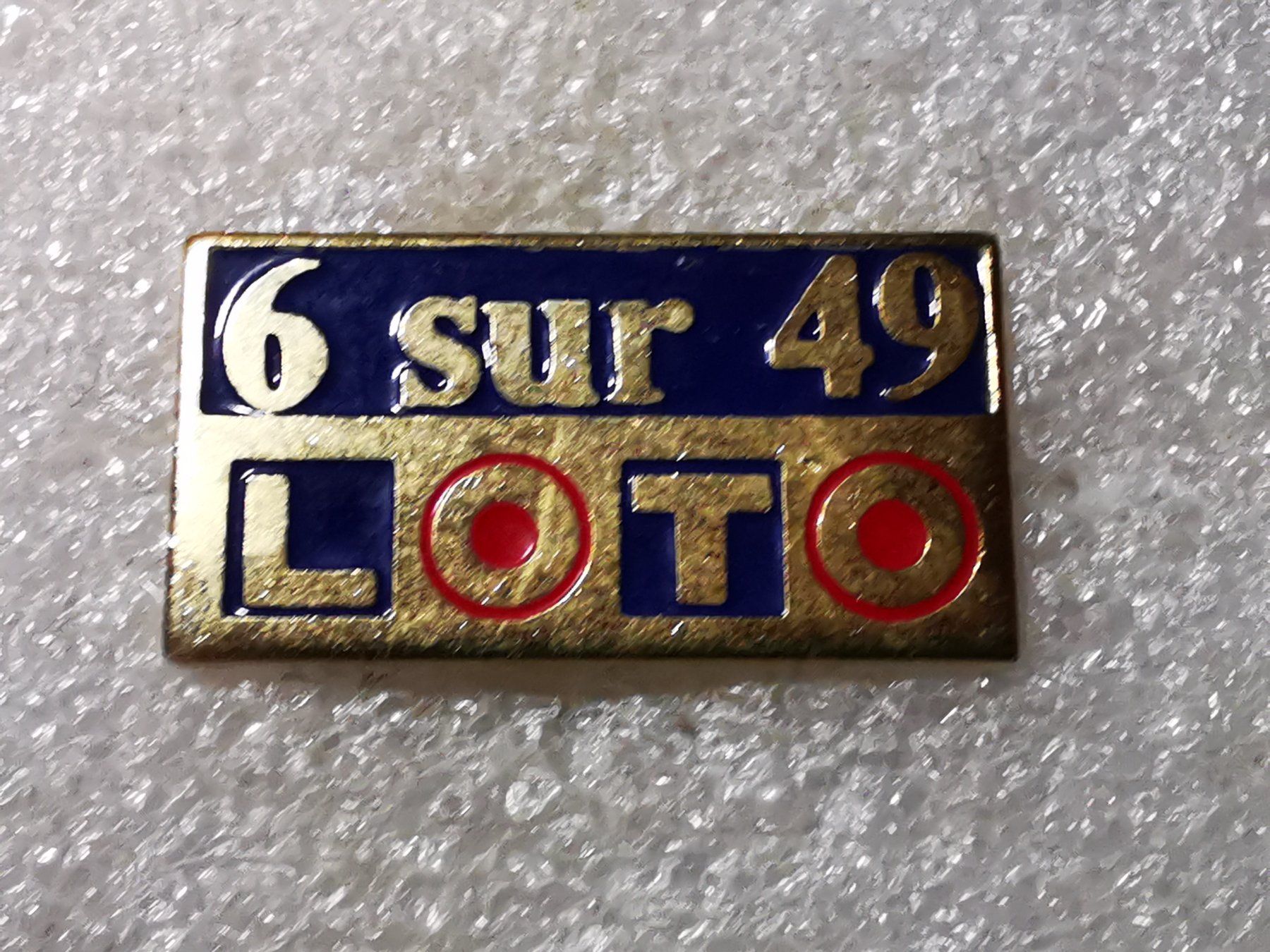 Placchette & Badge: Ansteckpin 62: 6 sur 49 Loto – Usato da Oppligen venduto da Pin-Fall-Shop