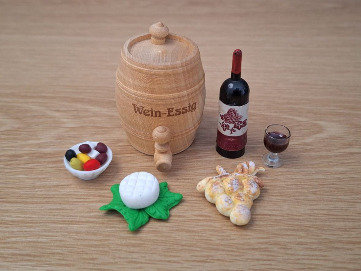 Puppenhäuser & -möbel: Bodo Hennig Weinfass mit Handgemachtem – Gebraucht aus Zürich von HandmadeTinyFood 3