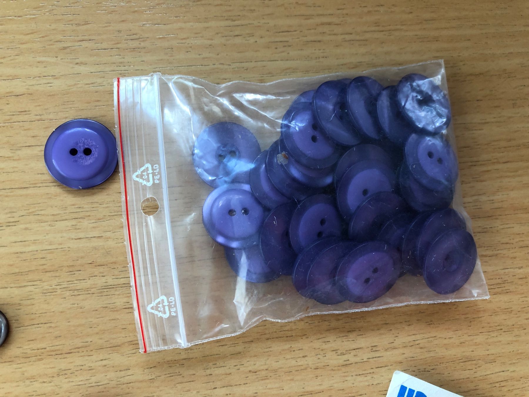 Knöpfe: Lot Knöpfe Pink Violett ca. 630 gr. – Gebraucht aus Sirnach von Goforit2001 4