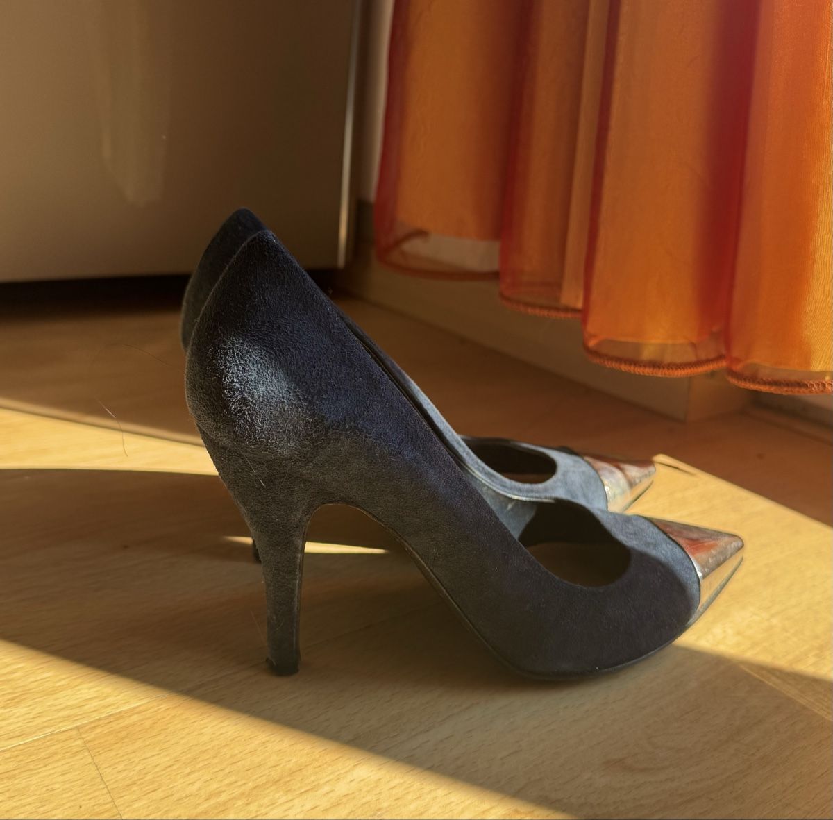 Scarpe da donna: Vintage Velvet Pumps – Nuovo (secondo la descrizione) da Aigle venduto da 029_mbn 1