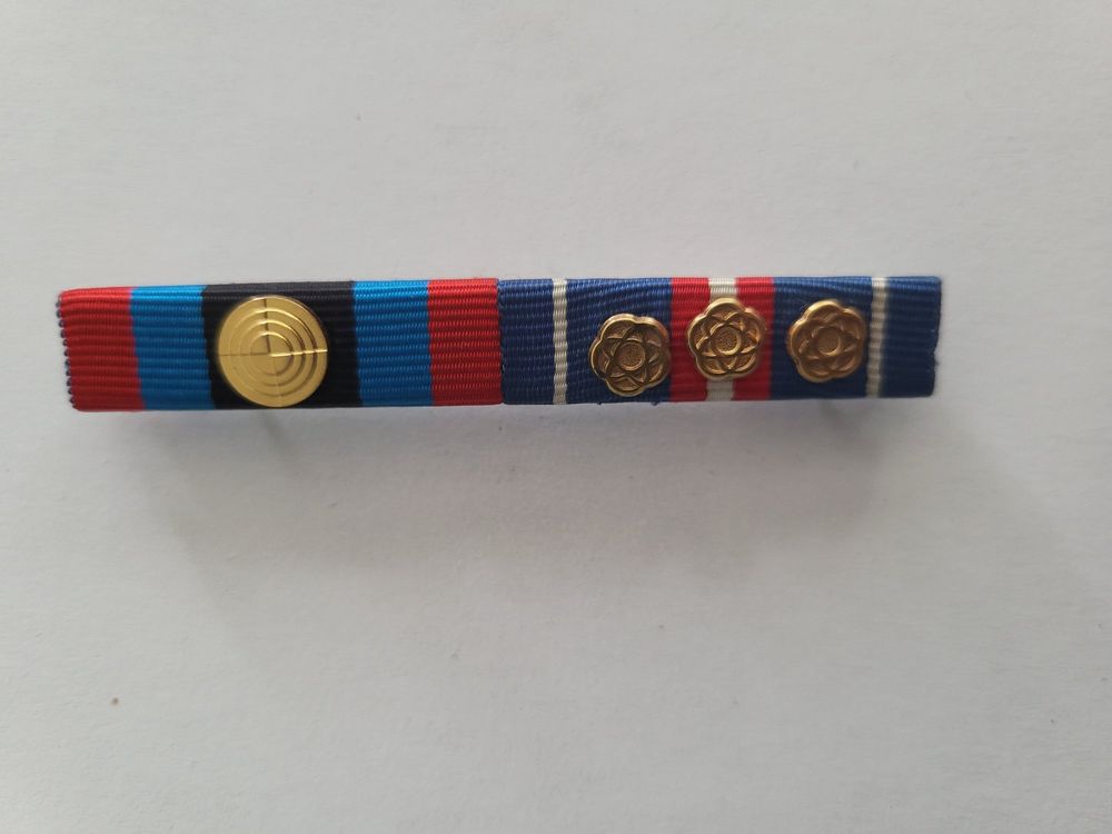 Militär Ribbon CH Armee (Gebraucht) in nunningen für CHF 29 – mit ...