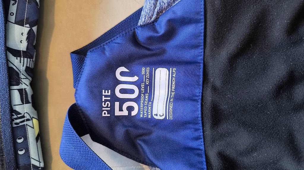 Decathlon Completi: Combinaison Ski Decathlon taille 98-104 – Usato da Pont-la-Ville venduto da cri_6ltn 2