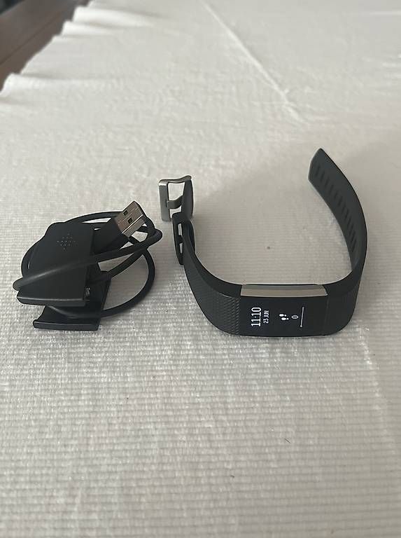 Smartwatch: Fitbit Charge 2  – D'occasion à Winkel par Knuesli1958 2