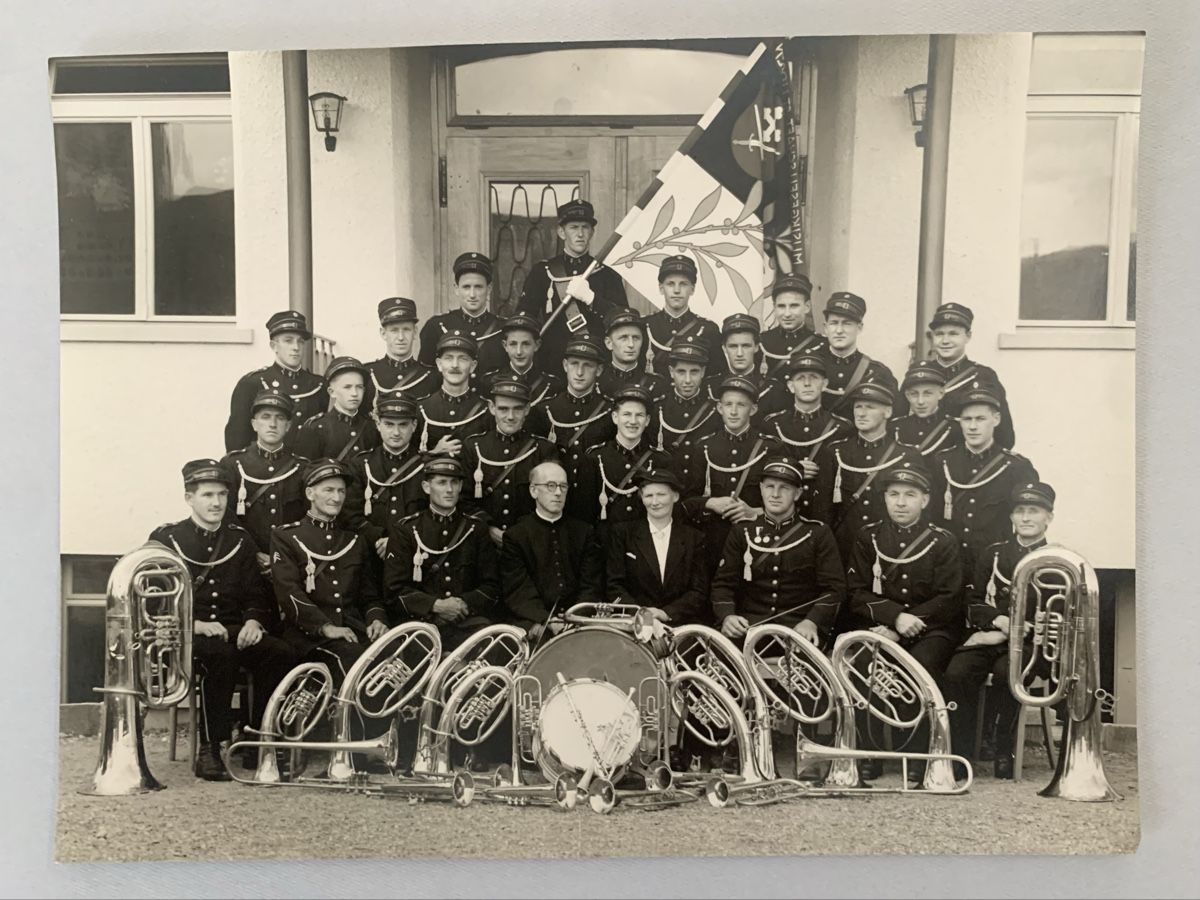 Cartoline postali: Ansichtskarte/Photo Schweiz - St. Ursen FR – Usato da Düdingen venduto da polytropon_5 2