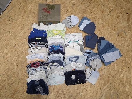 Paket Nr1 Babykleider Grösse 50+56 Junge