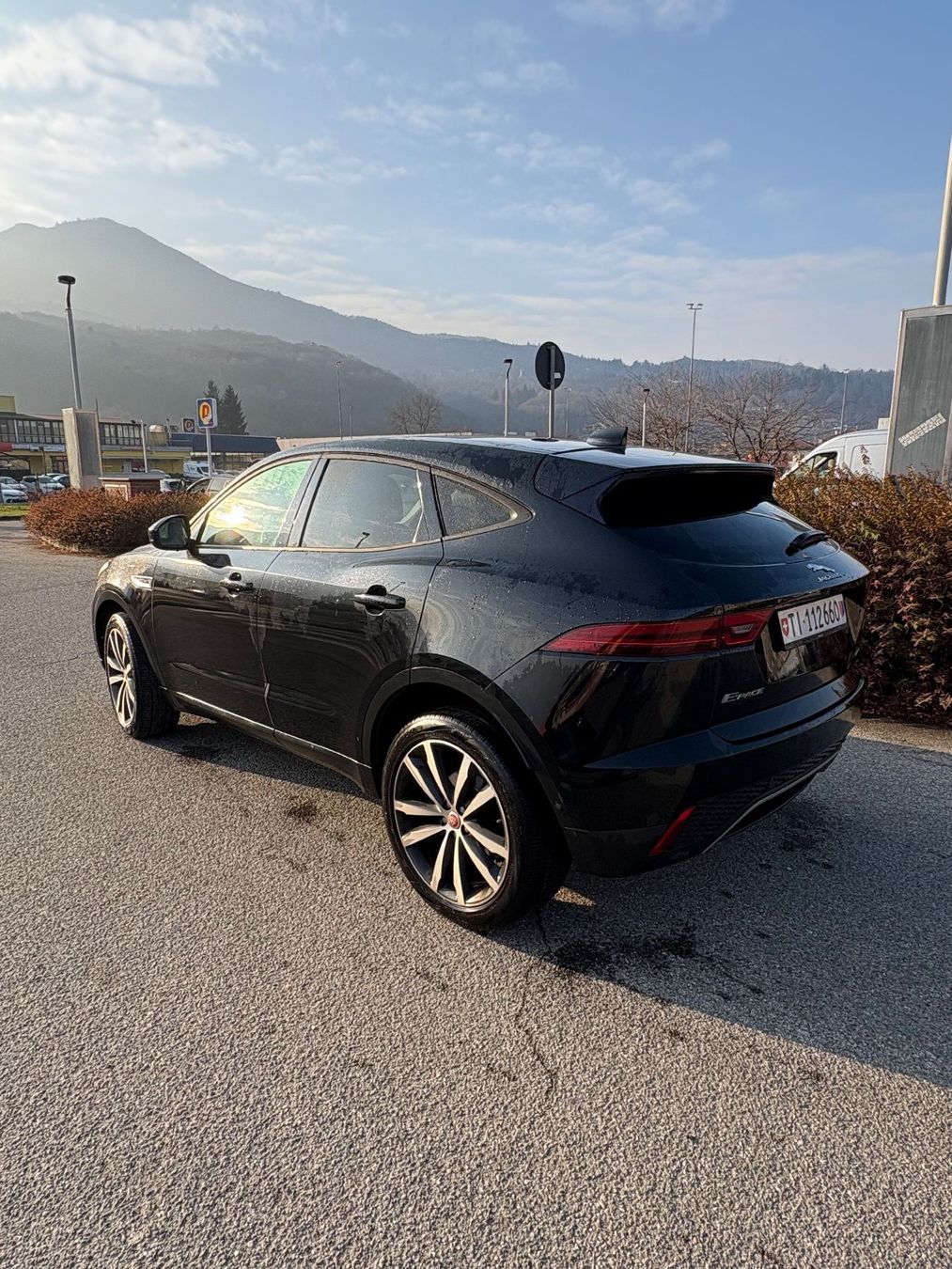 Jaguar Automobili: JAGUAR E-Pace 2.0D AWD aut. R-Dynamic – Usato da Astano venduto da Anto1962 4