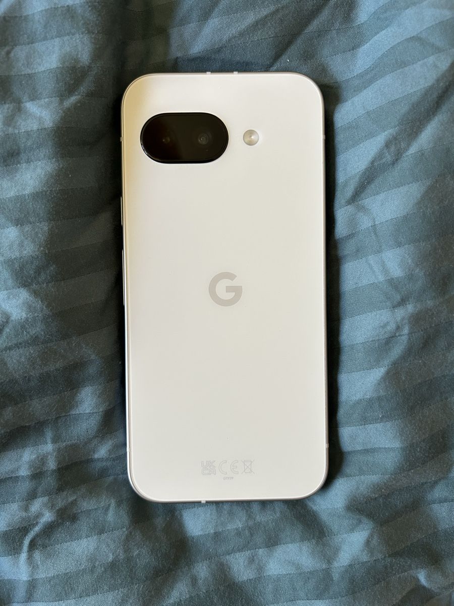 Google Telefoni cellulari / Smartphones: Pixel 9a mit Hülle und Displayschutz – Nuovo (secondo la descrizione) da Kilchberg ZH venduto da ariava