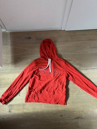 roter Fila Hoodie 