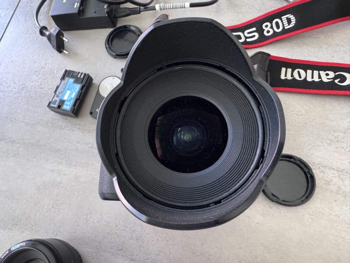 Canon Appareil photo: Canon EOS 80D mit 3 Objektiven – D'occasion à Schwyz par wheim4654 2