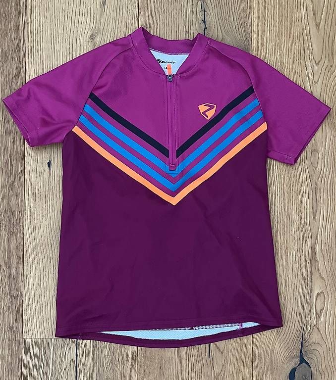 Camicette, T-shirt & Top: Veloshirt 140 – Usato da Root venduto da quartz1970