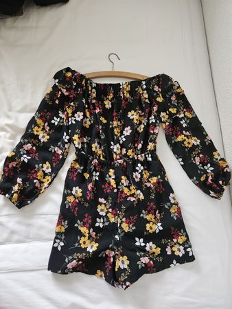 Schöner Sommer Overall mit Blumenmuster, Grösse S