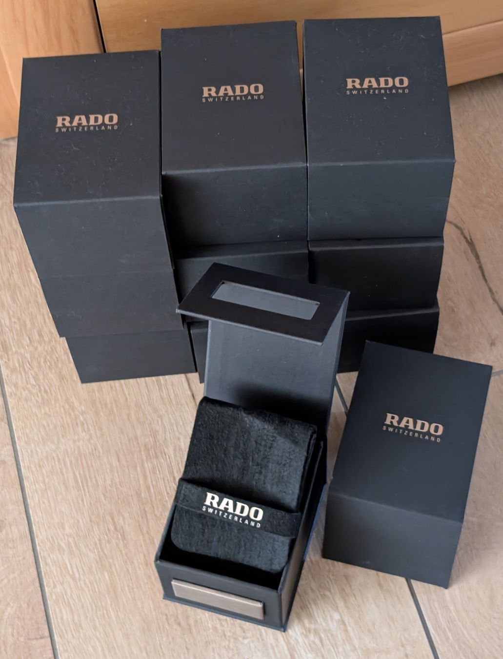 Rado Orologi: 10 Rado Boxen – Usato da Oberbüren venduto da Space20