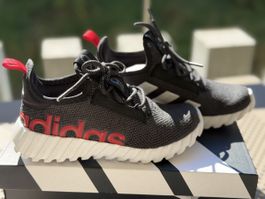 Adidas Sportschuhe (Gr. 32)