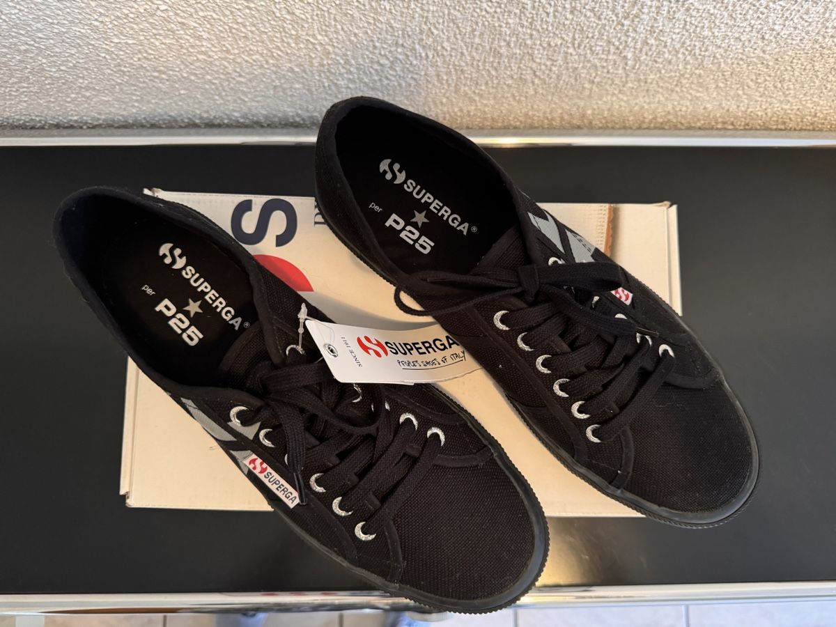 Superga Herrenschuhe: Sneakers von Superga, Grösse 44, neu – Neu und originalverpackt aus Wilderswil von Renaissance1 2