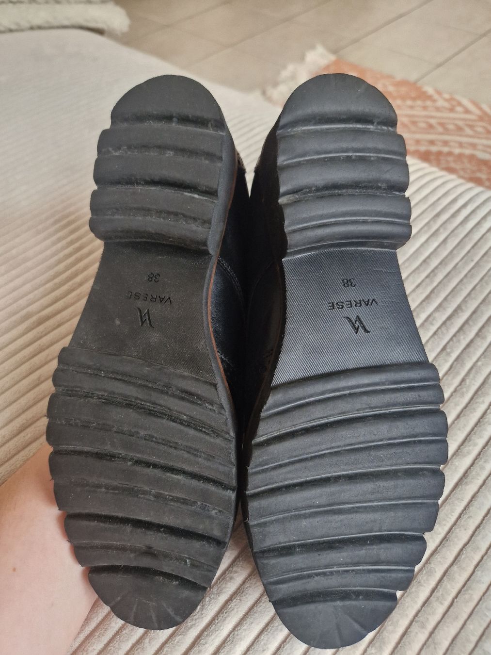 Scarpe da donna: Schuhe Gr. 38 neuwertig – Nuovo (secondo la descrizione) da Buttwil venduto da SabrinaA03 1