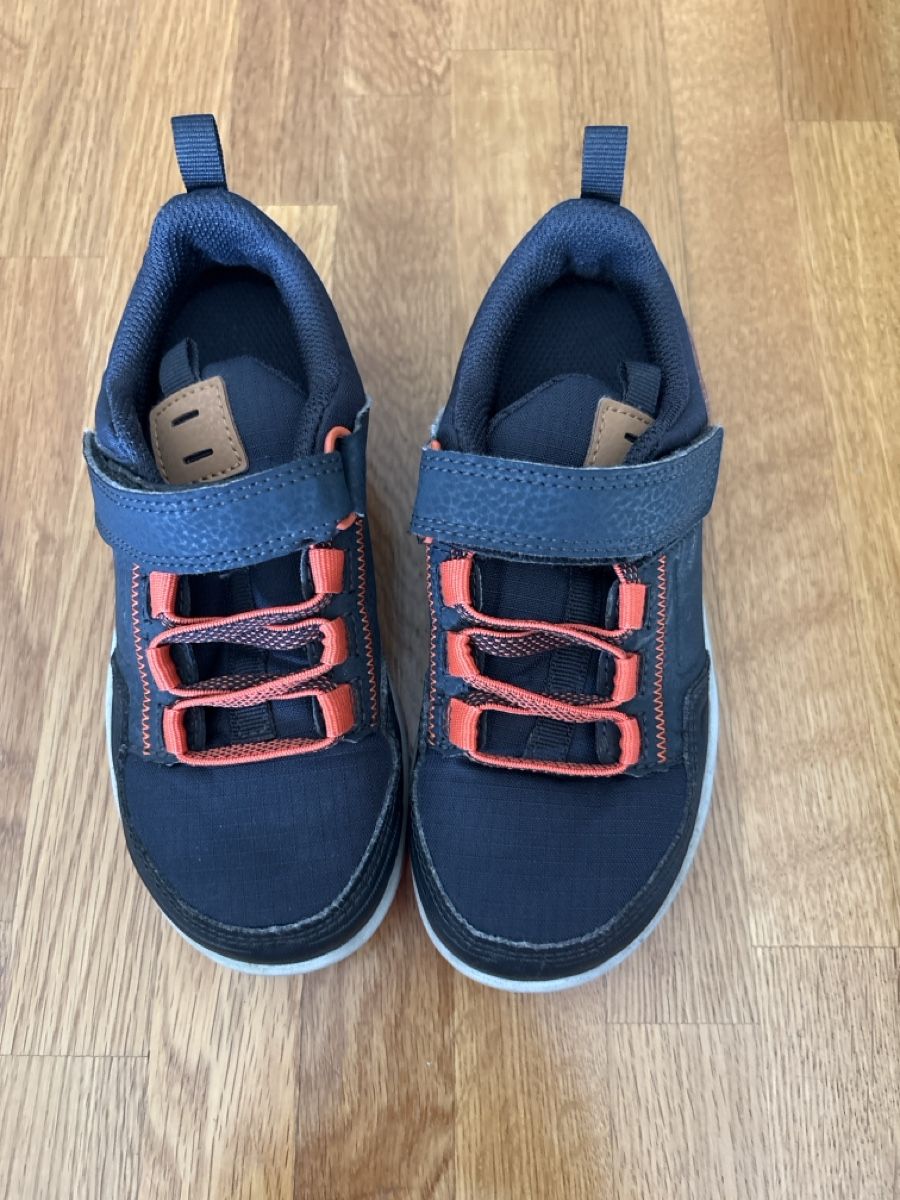 Scarpe per ragazzi: Kinder Sneaker Grösse 29 dunkelblau mit Klettverschluss – Usato da Erlen venduto da SaFehr